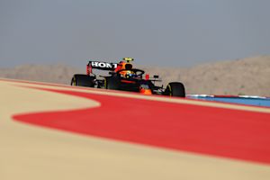 Zonnig en heet in Bahrein bij eerste GP-weekend F1