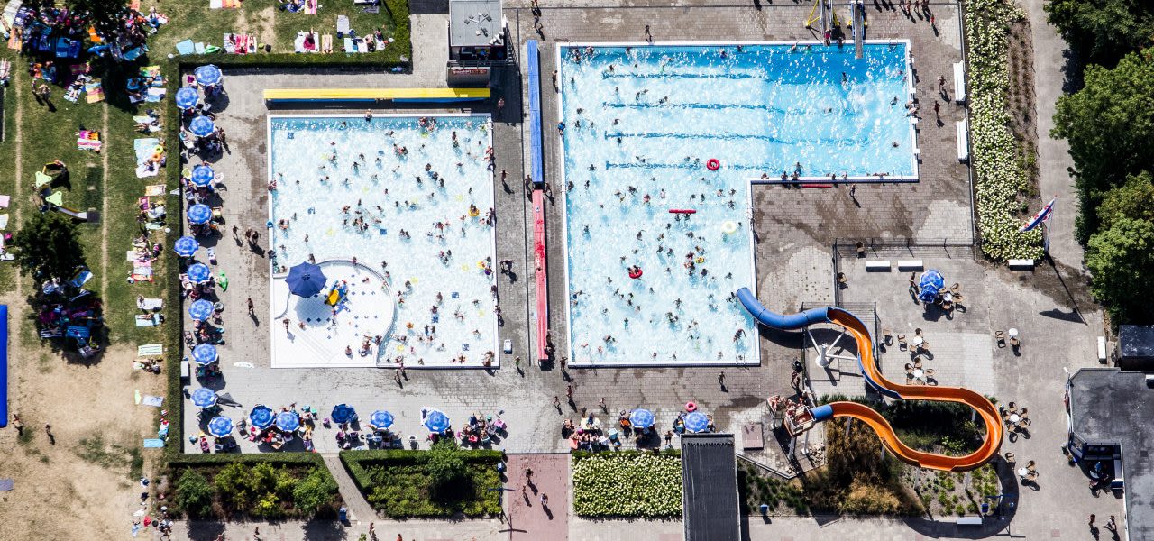 Liggen-we-deze-zomer-veel-in-het-zwembad-1280x600