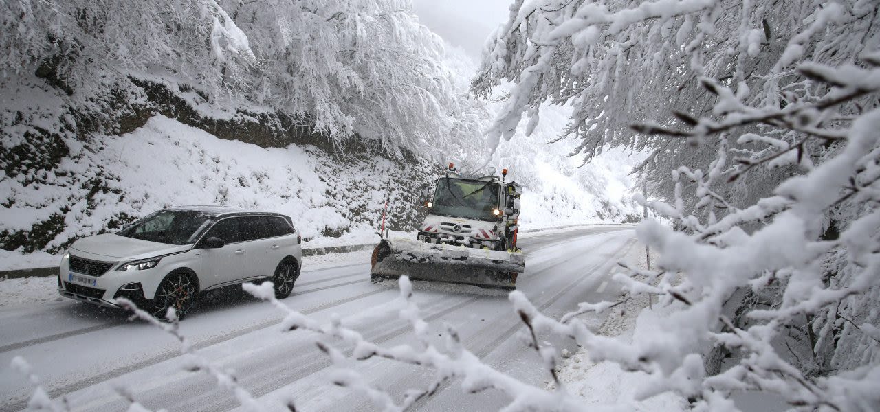 ANP-EPA-sneeuw-en-regen-leggen-Zuid-Frankrijk-plat-1280x600