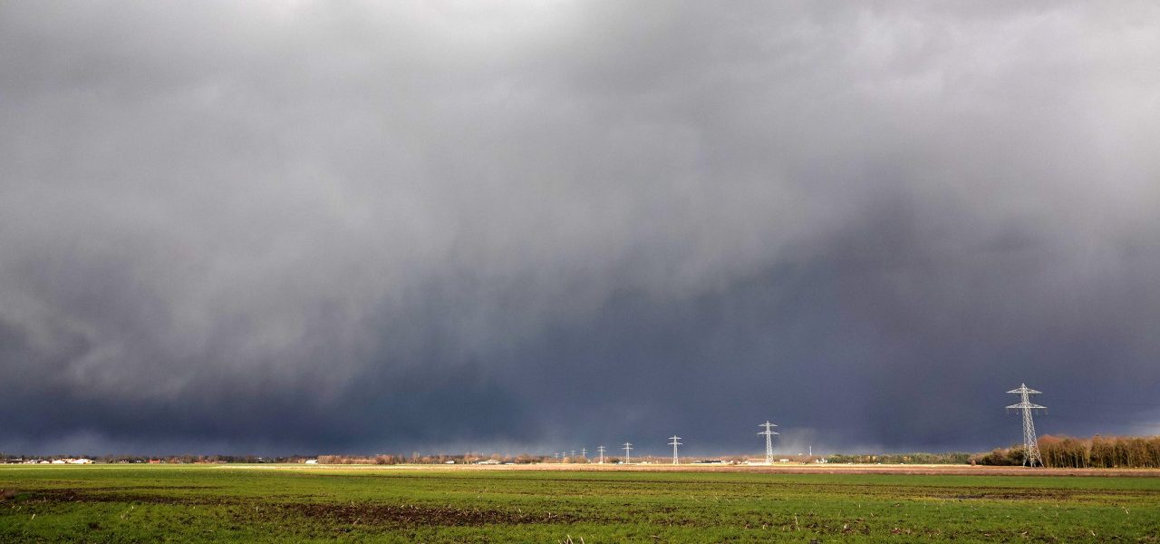 Ben-Saanen-winterse-bui-met-hagel-en-natte-sneeuw-op-komst-1280x600