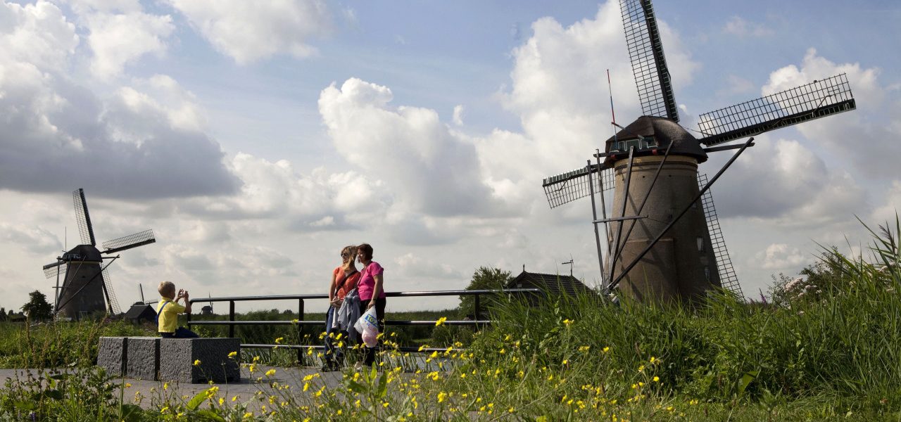 ANP-molens-in-Kinderdijk-bij-lekker-weer-in-de-zomer-1280x600
