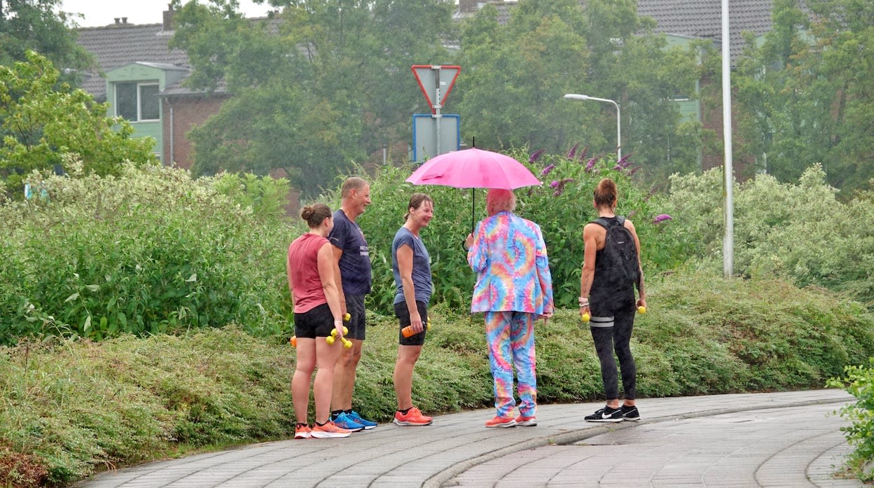 De paraplu komt later in de week geregeld goed van pas. Foto: Ton Wesselius