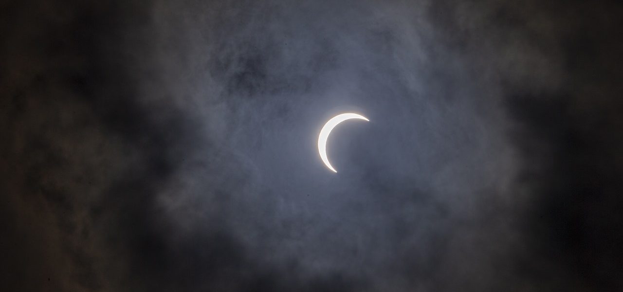 Zonsverduistering boven Zuid-Amerika te zien