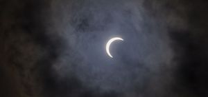 Zonsverduistering boven Zuid-Amerika te zien