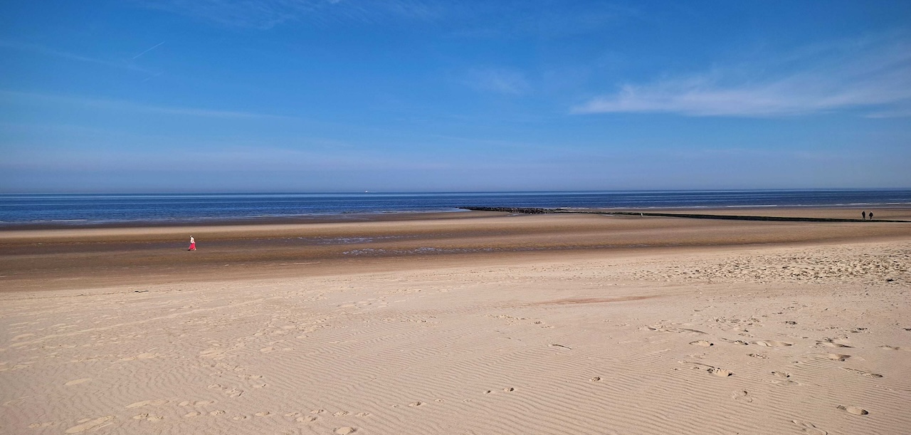 Zonnig aprilweer in Middelkerke. Foto: Wouter van Bernebeek.