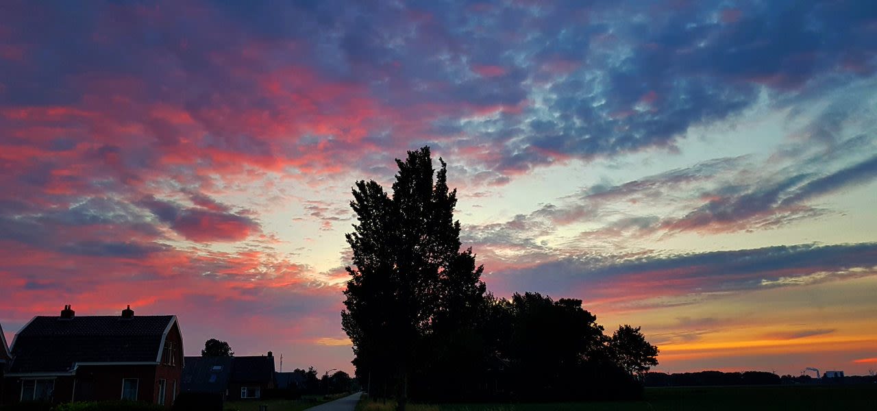 In september is goed te merken dat de zon steeds vroeger ondergaat. Foto: Jannes Wiersema.