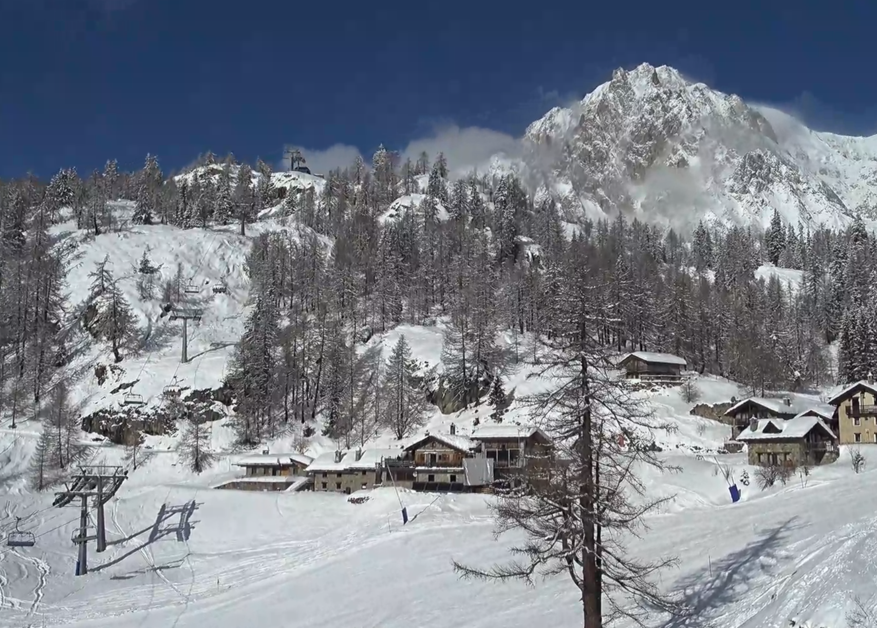 In het Italiaanse Courmayeur is het donderdagochtend al opgeklaard. Bron: Feratel