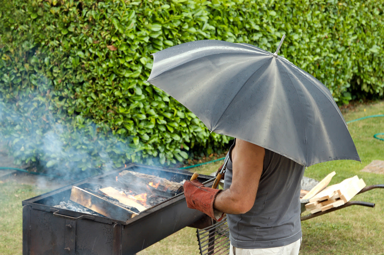 Lange zomeravonden zijn ideaal om te barbecuen. Foto: Adobe Stock / Jérôme Castel