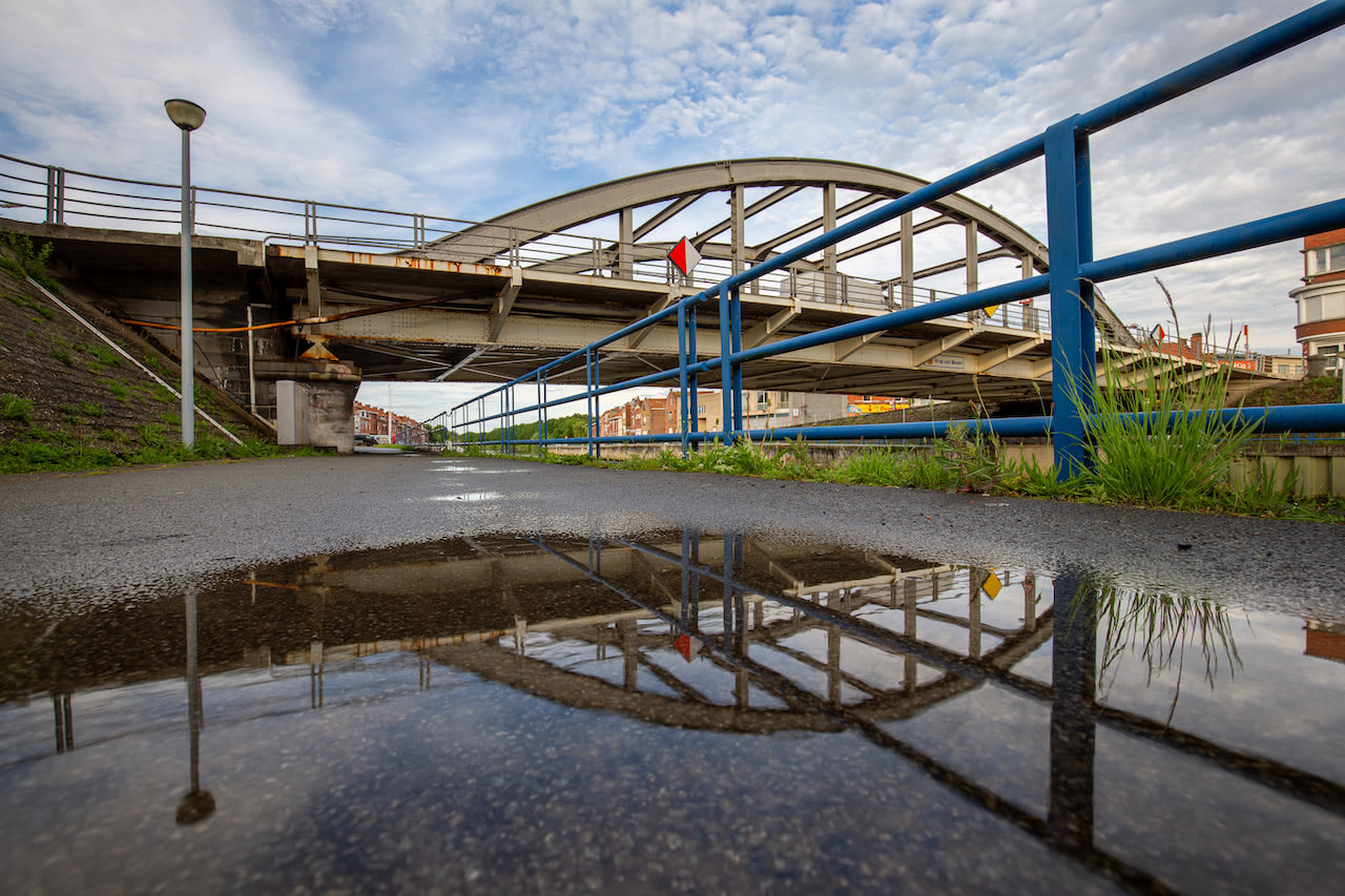 Na een stevige bui kan plaatselijk wateroverlast voorkomen. Foto: Adobe Stock / krist