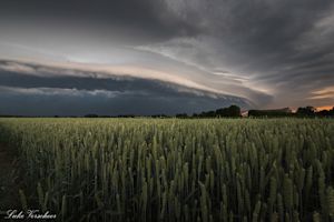 Vanavond en vannacht opnieuw stevige buien?