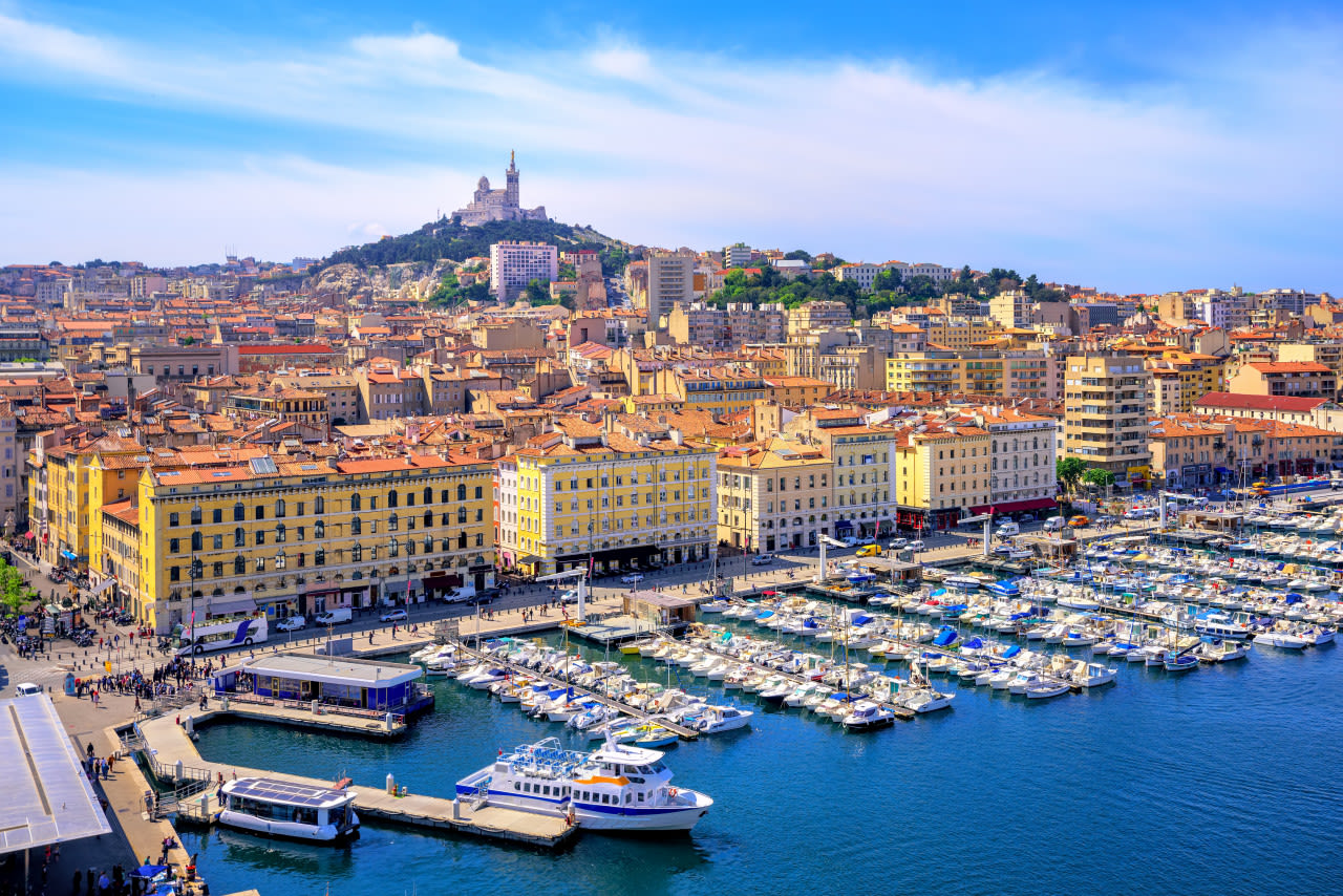 Zicht op het oude centrum van Marseille. Foto: Adobe Stock / Boris Stroujko