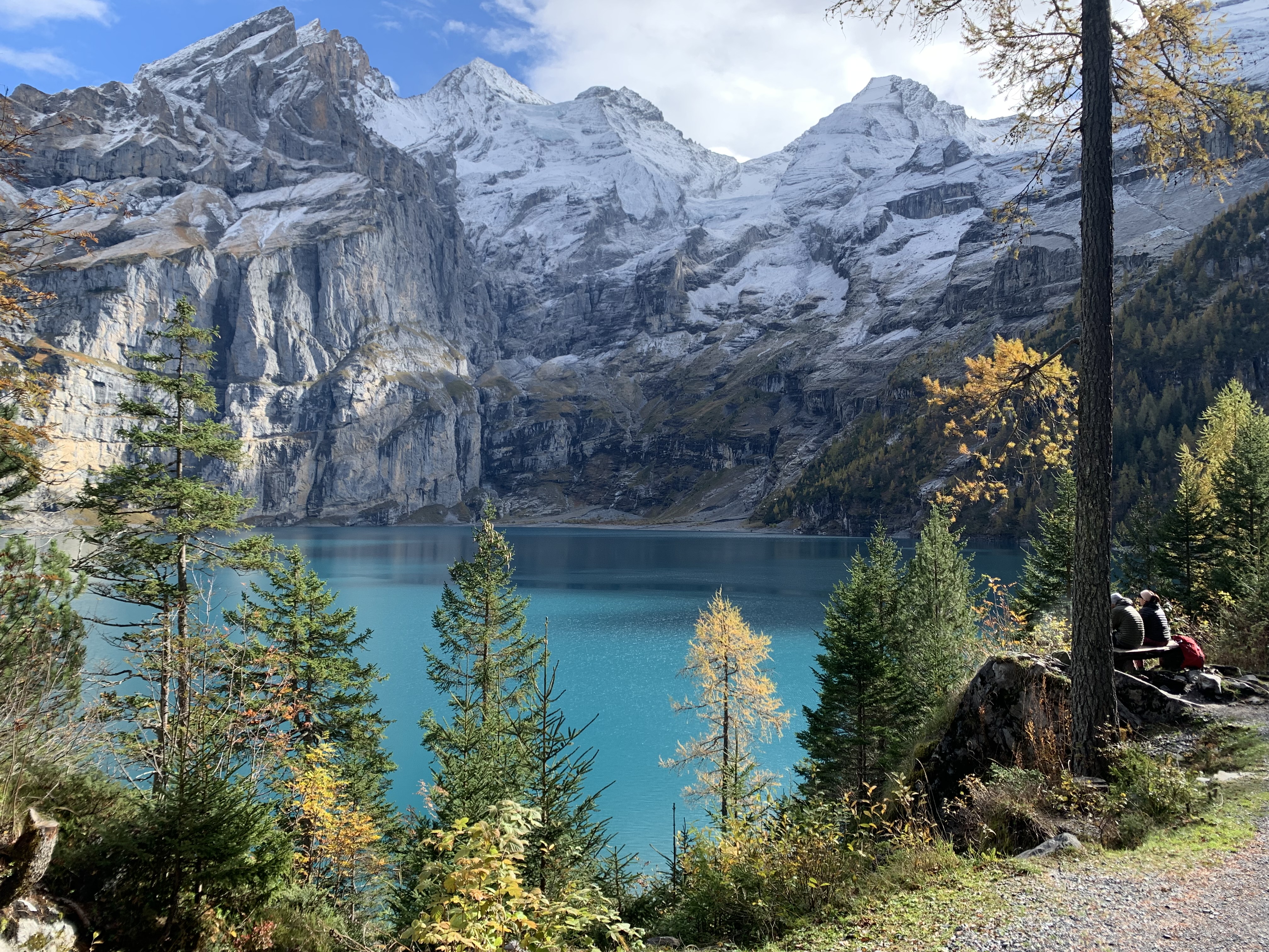 De toppen kleuren de komende dagen wit zoals hier in Kandersteg, Zwitserland. Foto: Floris Lafeber.