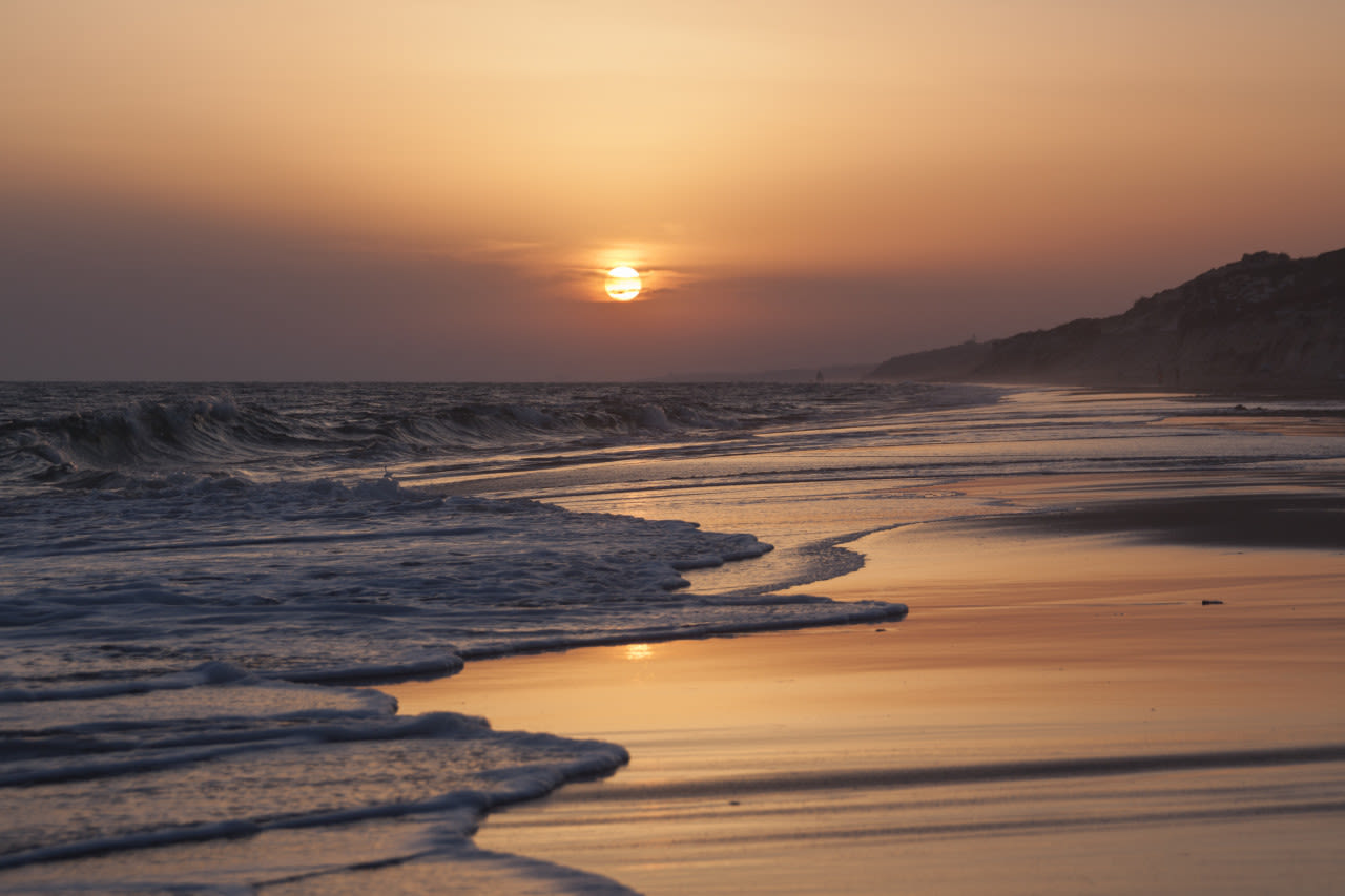 Huelva: prachtig strand bij zonsondergang Mazagon. Foto: Adobe Stock / pintxoman. 