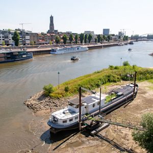 Record uit 1976 sneuvelt, afvoer Rijn laagste ooit in juli
