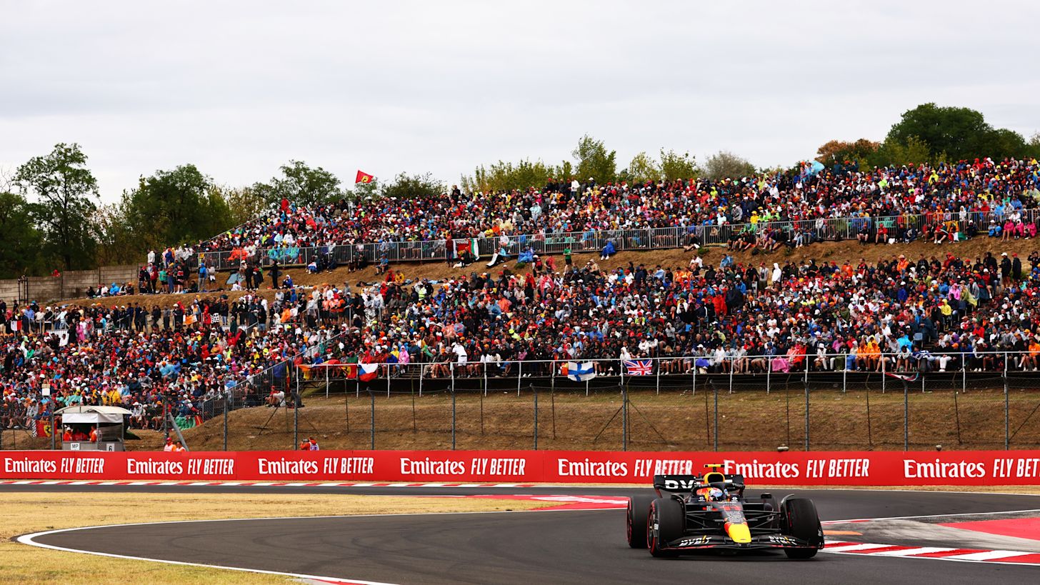 Voor de toeschouwers op de tribunes belooft het een warm weekend te worden. Foto: Francois Nel / Getty Images via Redbullcontentpool