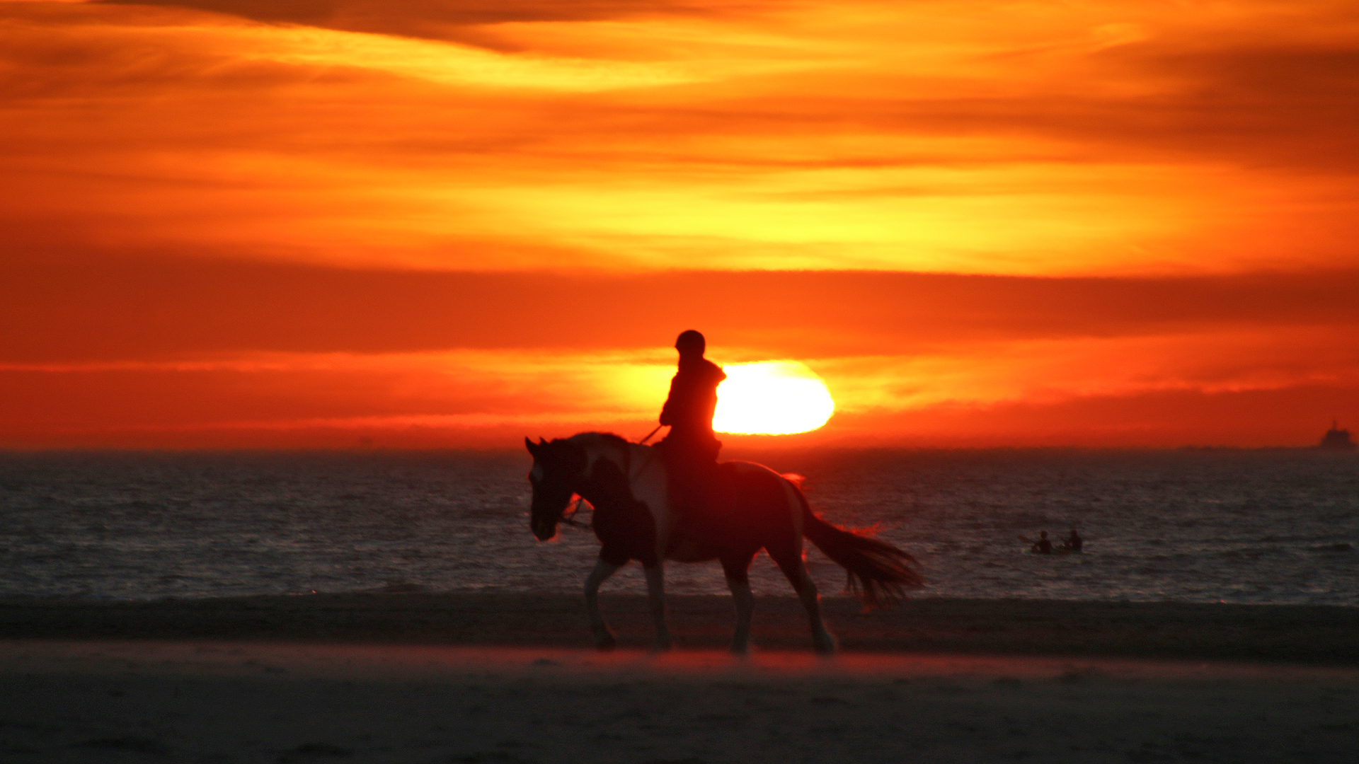 Mooie zonsondergangen door Saharastof