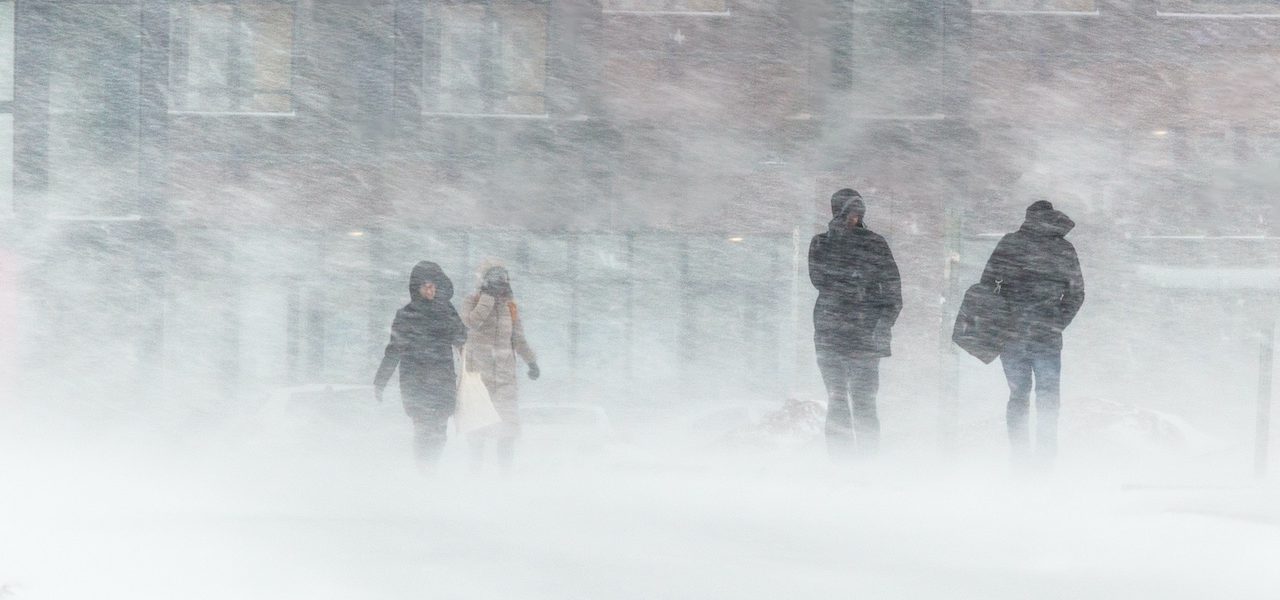 Wat is sneeuwjacht en wanneer spreken we van een sneeuwstorm?