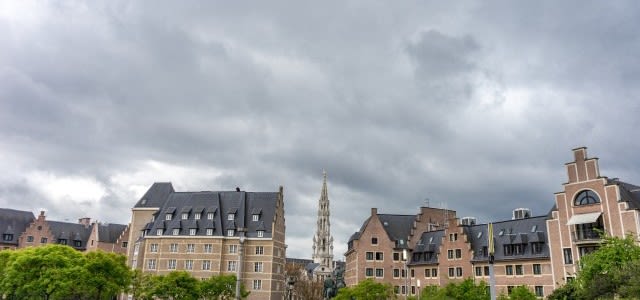 somber-en-koud-zomerweer-e1529406899747